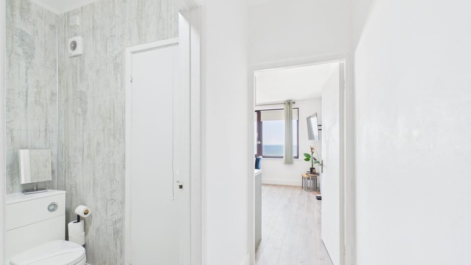 The Lighthouse - 1 Bedroom Apartment - Saundersfoot (28332)