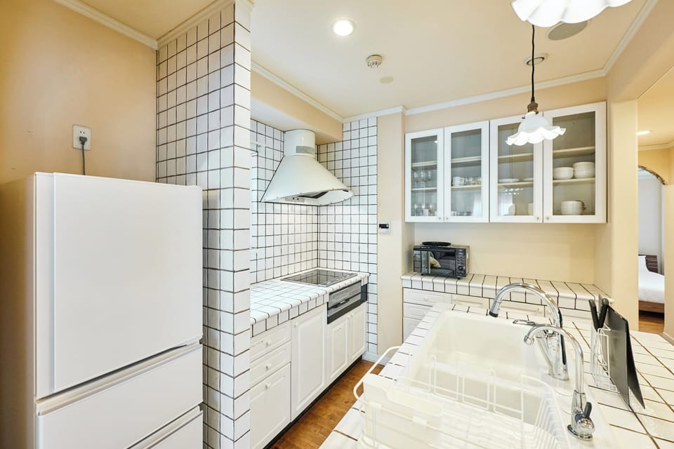 Comfort House, Non Smoking | Private kitchen | Electric kettle