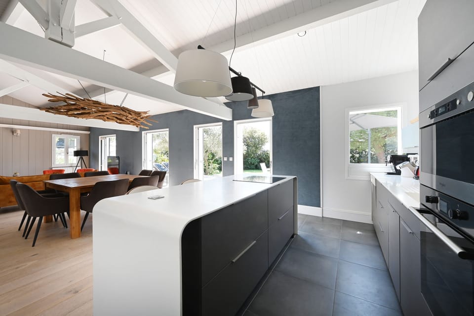 Deluxe Villa, Non Smoking, Pool View | Private kitchen | Highchair