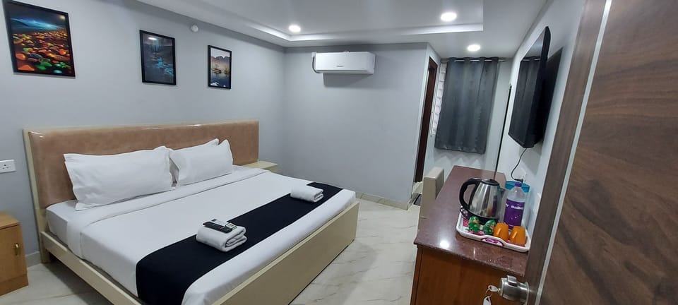 Classic Double Room | Egyptian cotton sheets, premium bedding, Select Comfort beds, free WiFi