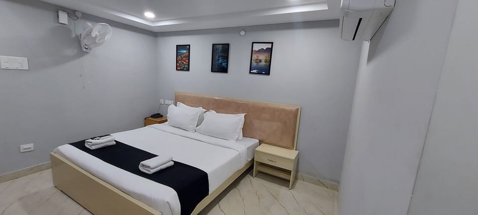 Classic Double Room | Egyptian cotton sheets, premium bedding, Select Comfort beds, free WiFi