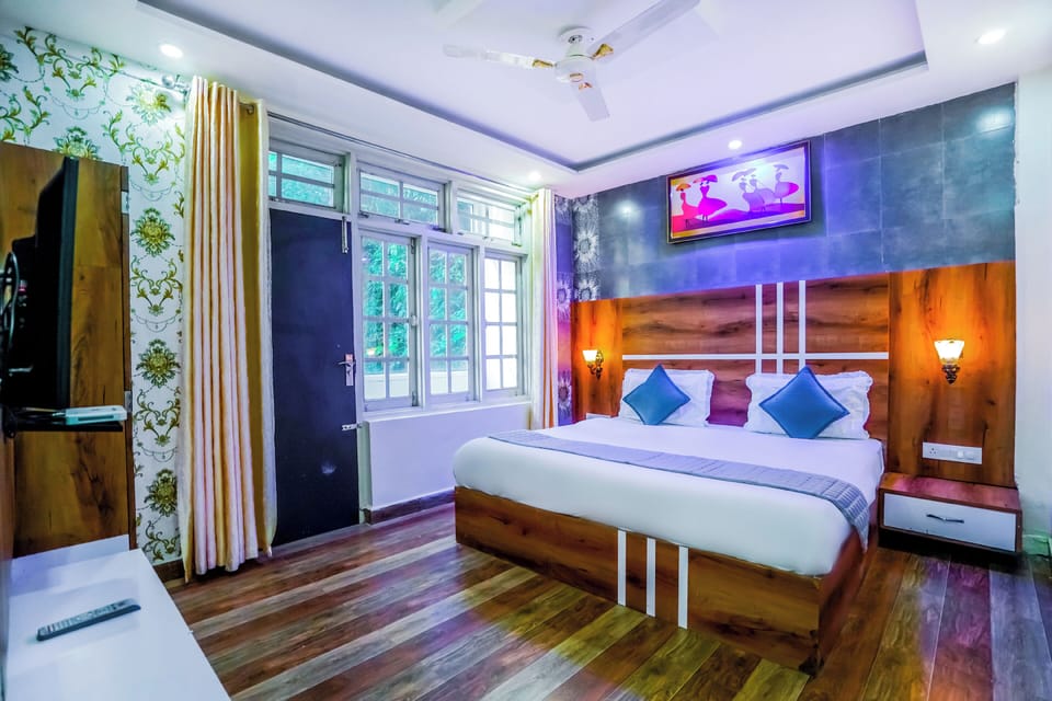 Superior Double Room, Mountain View | Desk, laptop workspace, free WiFi