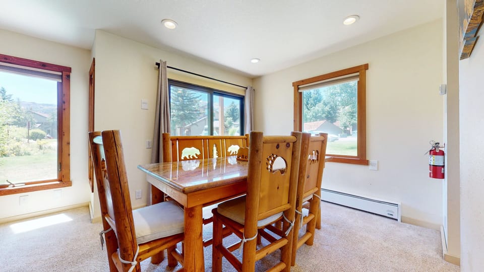 Condo, 1 Bedroom | Dining