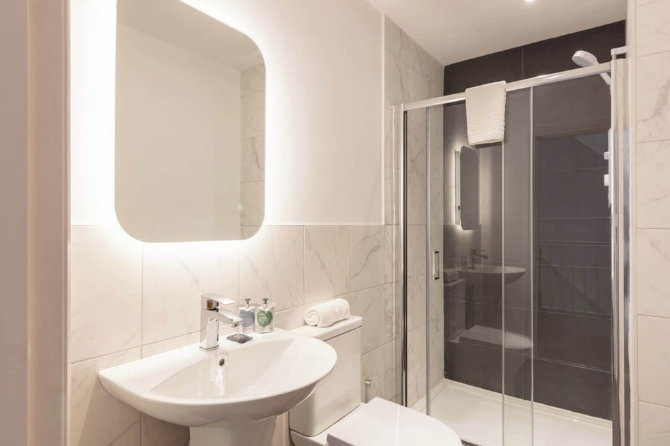 North View, South Shields - Host & Stay