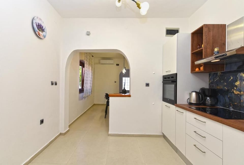 Apartment, 2 Bedrooms, Balcony | Interior