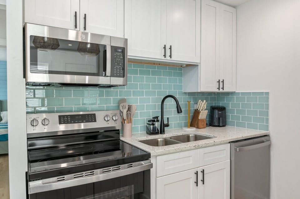 Modern kitchen appliances designed for ease and efficiency—perfect for all your cooking needs.