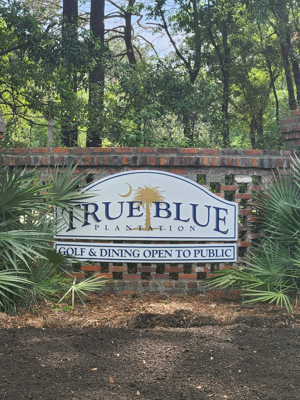 beautifully landscaped entrance welcomes you to your new temporary home 