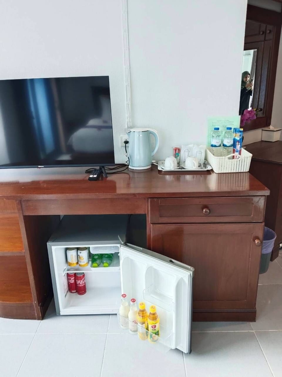 Basic Room, City View | Minibar