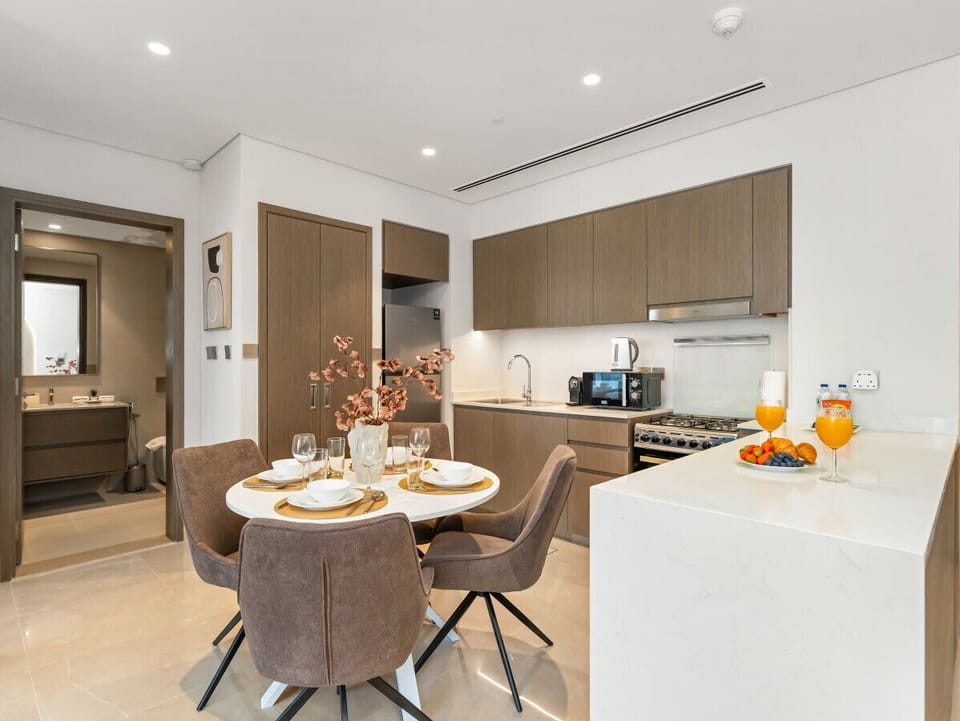 Fully Equipped Modern Kitchen and dining