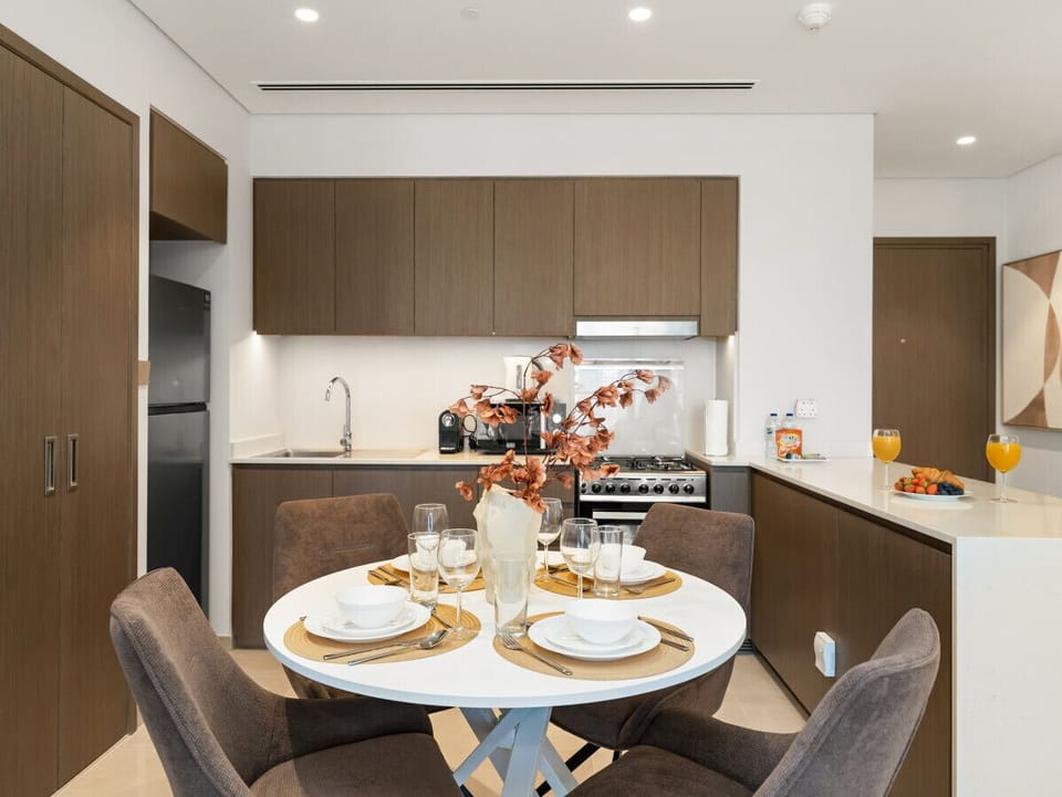 Fully Equipped Modern Kitchen and dining