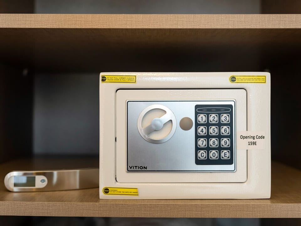 Safe and weighing scale conveniently located in the wardrobe