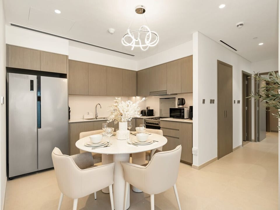 Fully Equipped Modern Kitchen and dining area