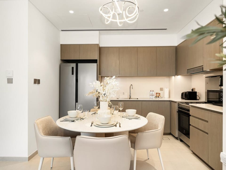 Fully Equipped Modern Kitchen and cozy dining area