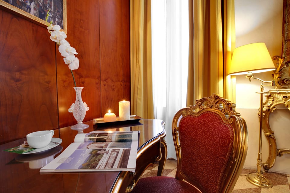 Royal Suite | Premium bedding, minibar, in-room safe, desk