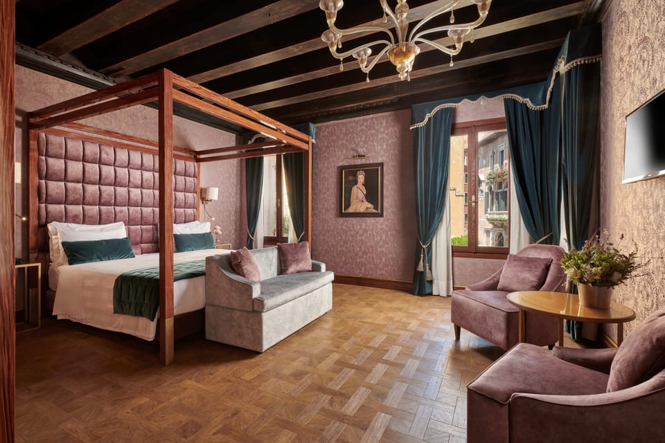 Exclusive Suite (Duchessa) | Premium bedding, minibar, in-room safe, desk
