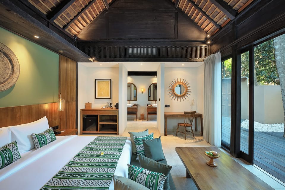 Deluxe Palm Court Pool Villa | Minibar, in-room safe, blackout drapes, free WiFi