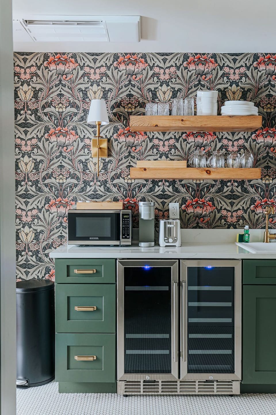 Premier Suite, Private Bathroom (Suite 2) | Private kitchen