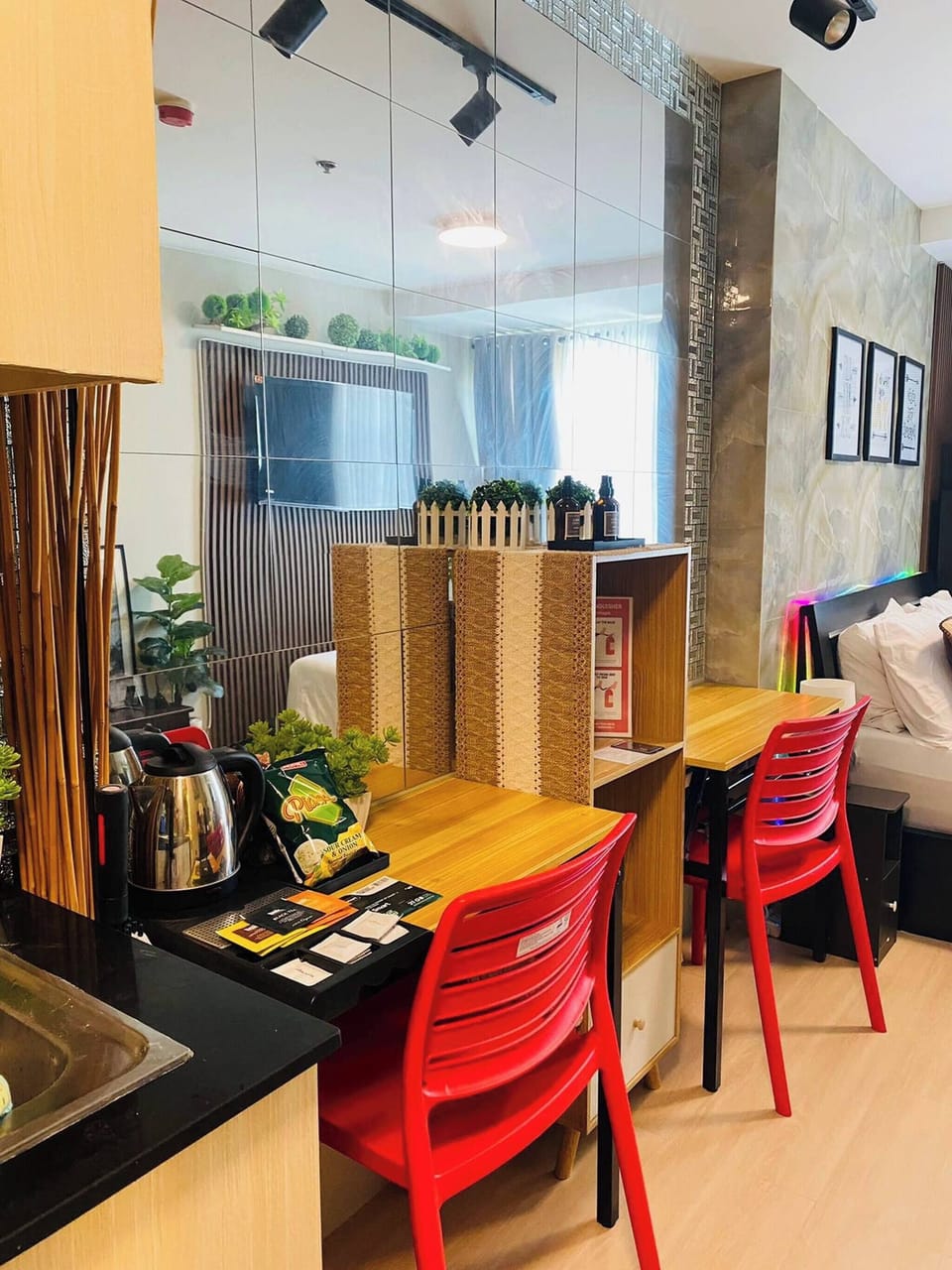 Condo, 1 Bedroom, Accessible, City View | Interior