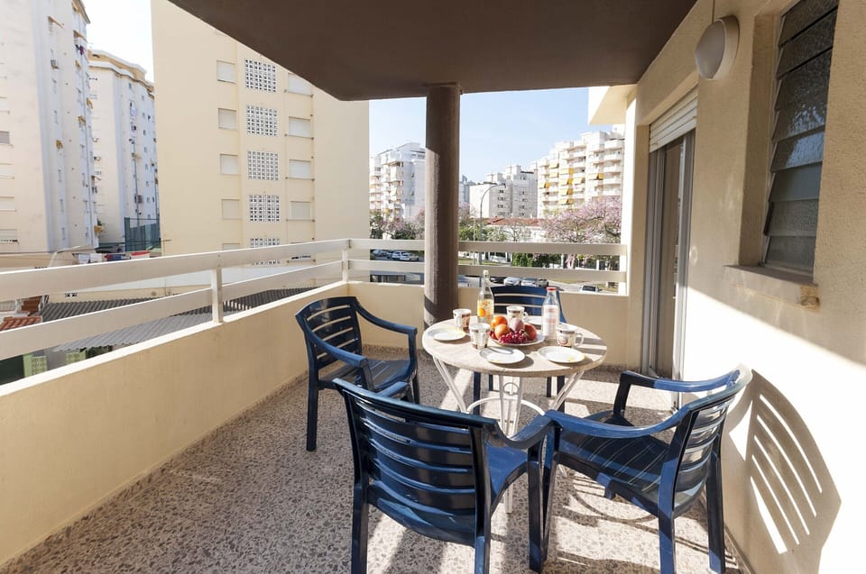 Apartment | Outdoor dining