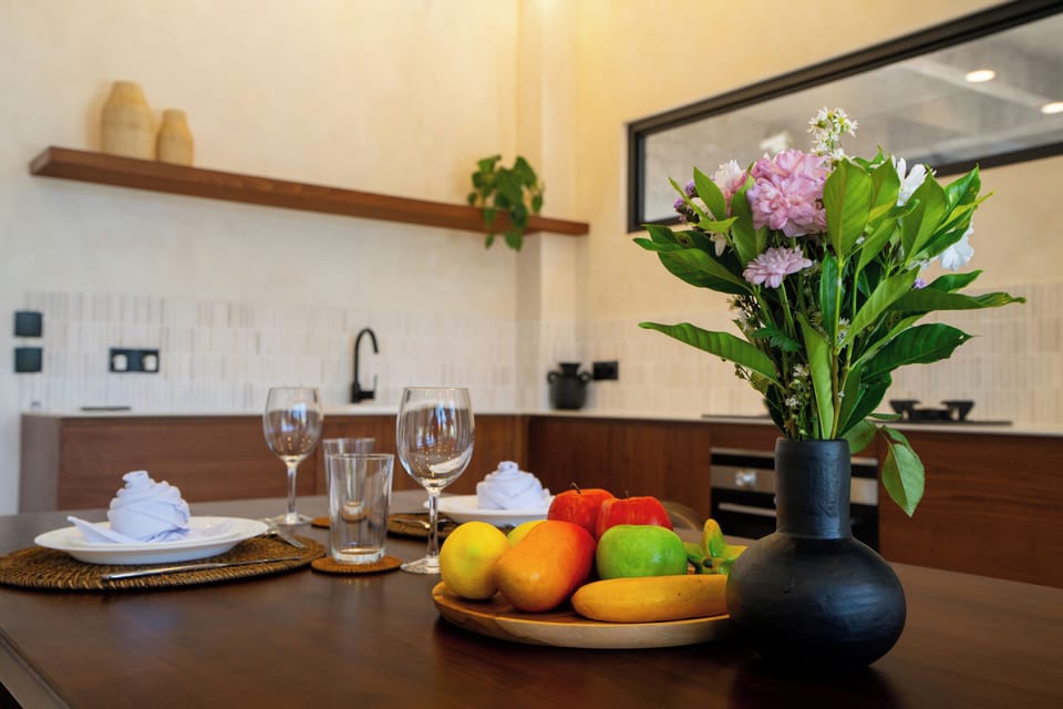 Deluxe Villa, Balcony, Hill View | Private kitchen | Full-size fridge, microwave, oven, stovetop