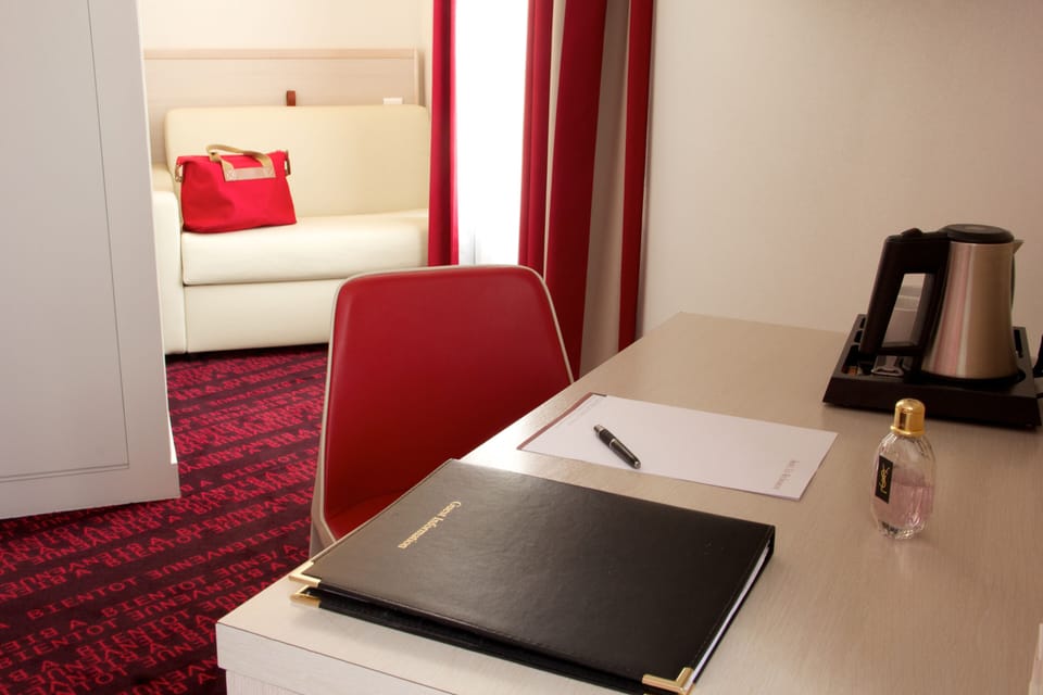 Classic Triple Room | Room amenity