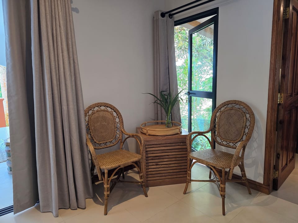 Deluxe Double Room, Garden View | In-room safe, blackout drapes, free WiFi
