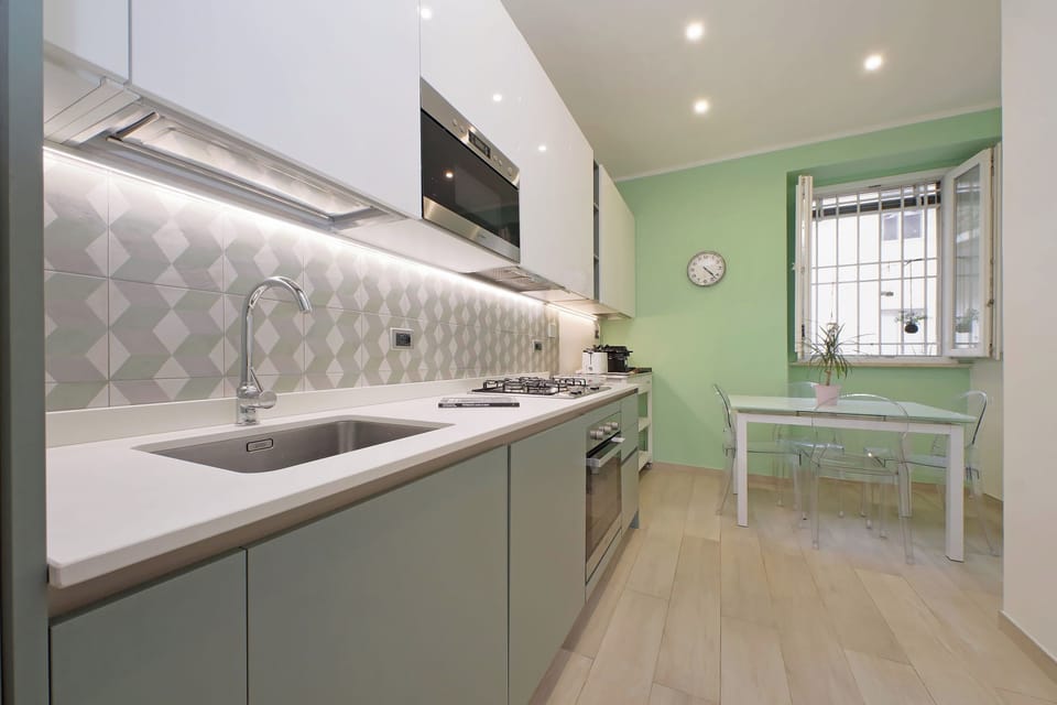 Apartment, City View | Private kitchen | Espresso maker, electric kettle, toaster, freezer