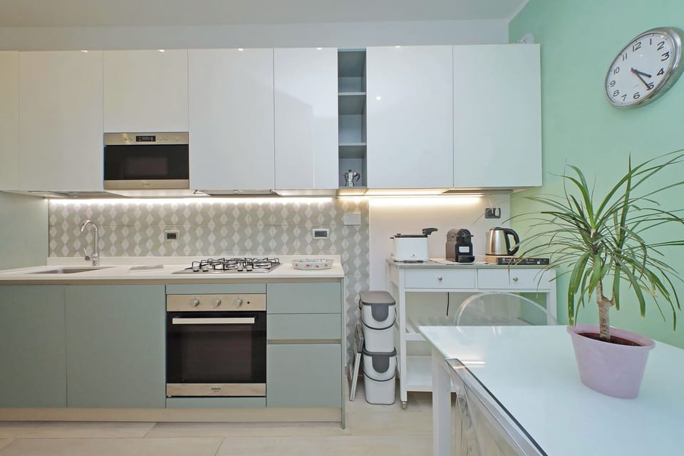 Apartment, City View | Private kitchen | Espresso maker, electric kettle, toaster, freezer