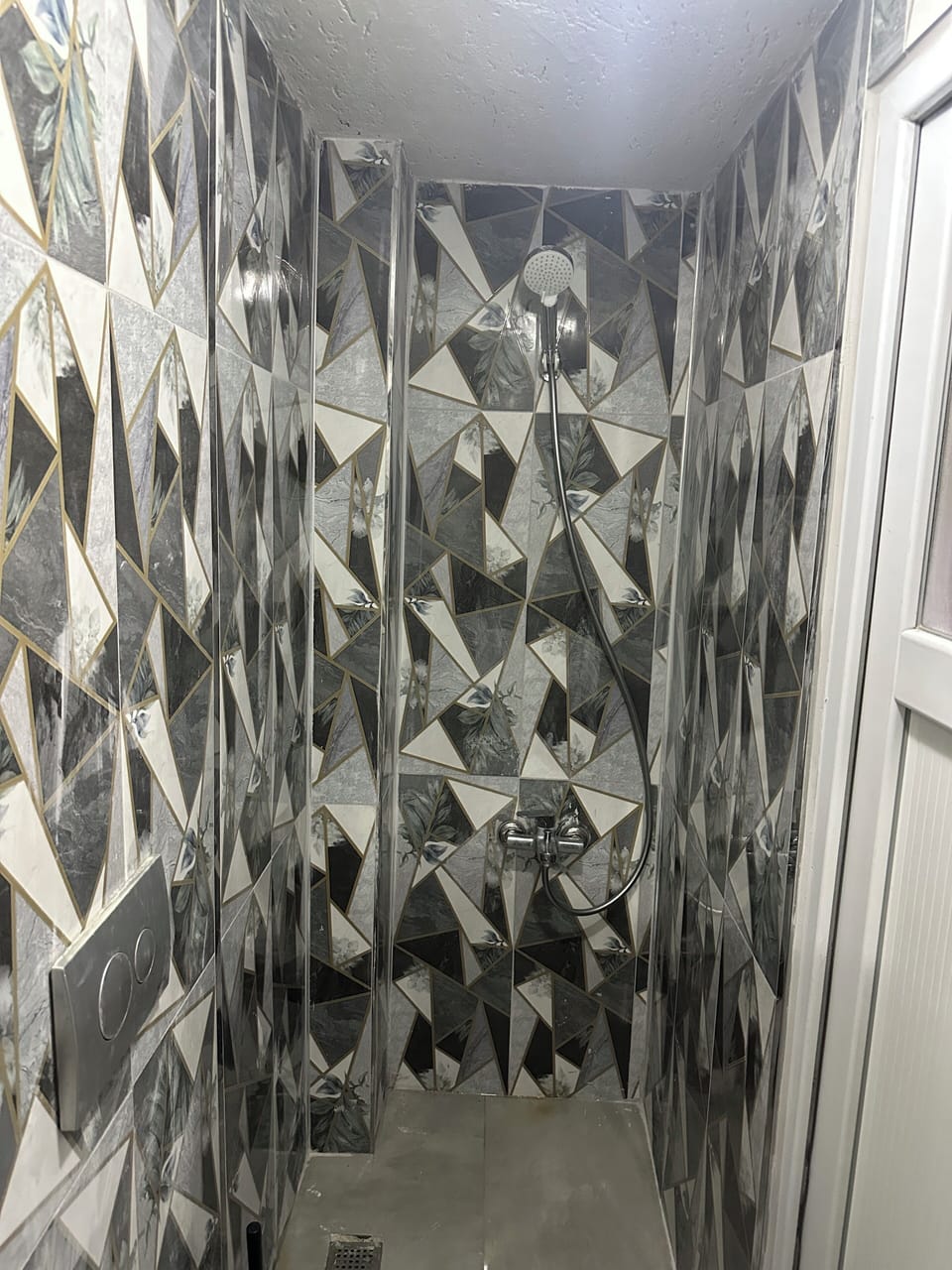 Deluxe Quadruple Room, Balcony, City View | Bathroom | Hair dryer, towels, soap, shampoo