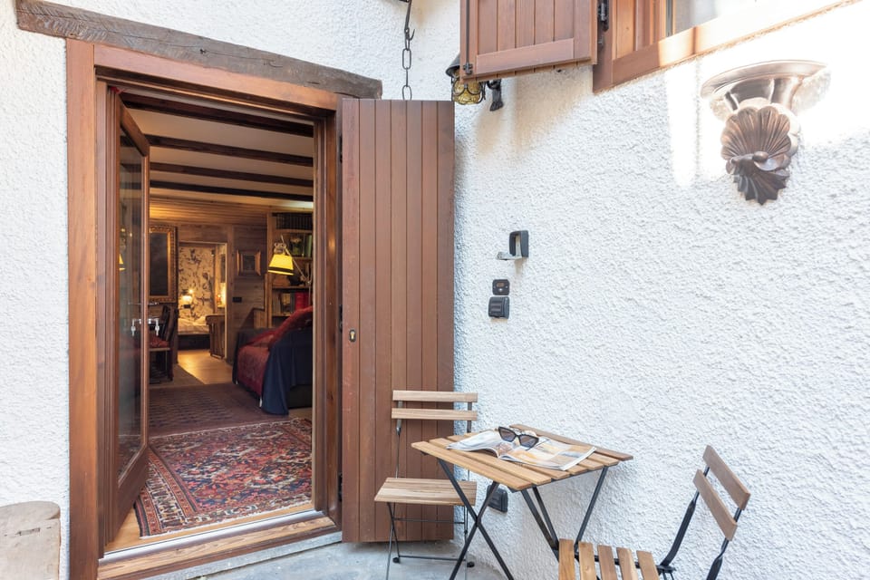 Luxury Apartment, Multiple Bedrooms (Beautiful Flat In Courmayeur) | Outdoor dining