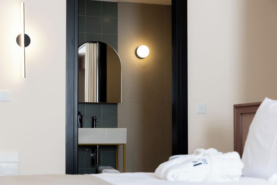 Superior Double Room | Soundproofing, WiFi (free)