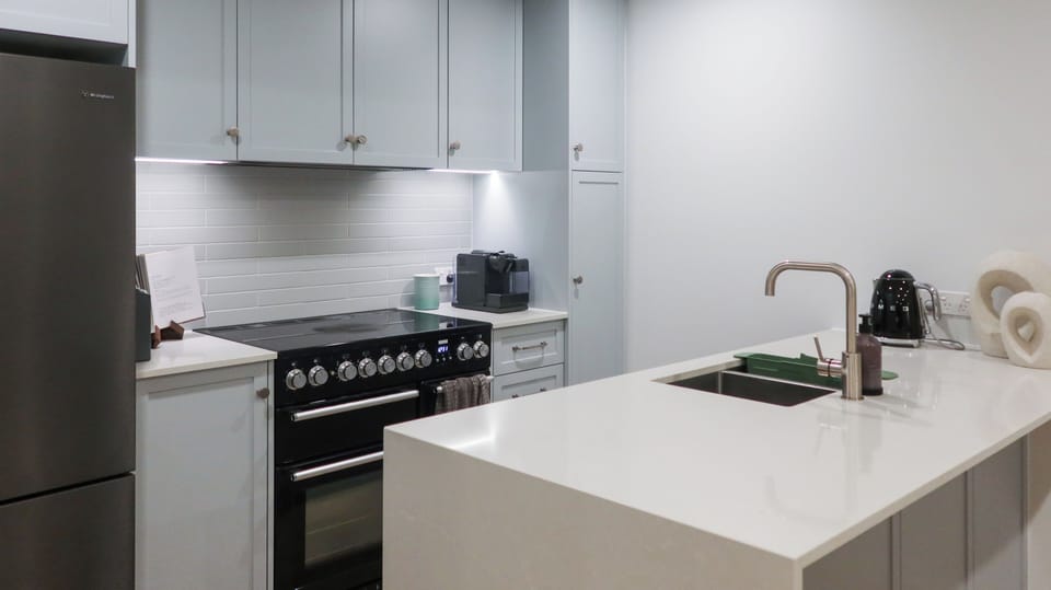 Luxury Apartment, 3 Bedrooms, Ocean View | Private kitchenette | Full-size fridge, microwave, dishwasher, espresso maker