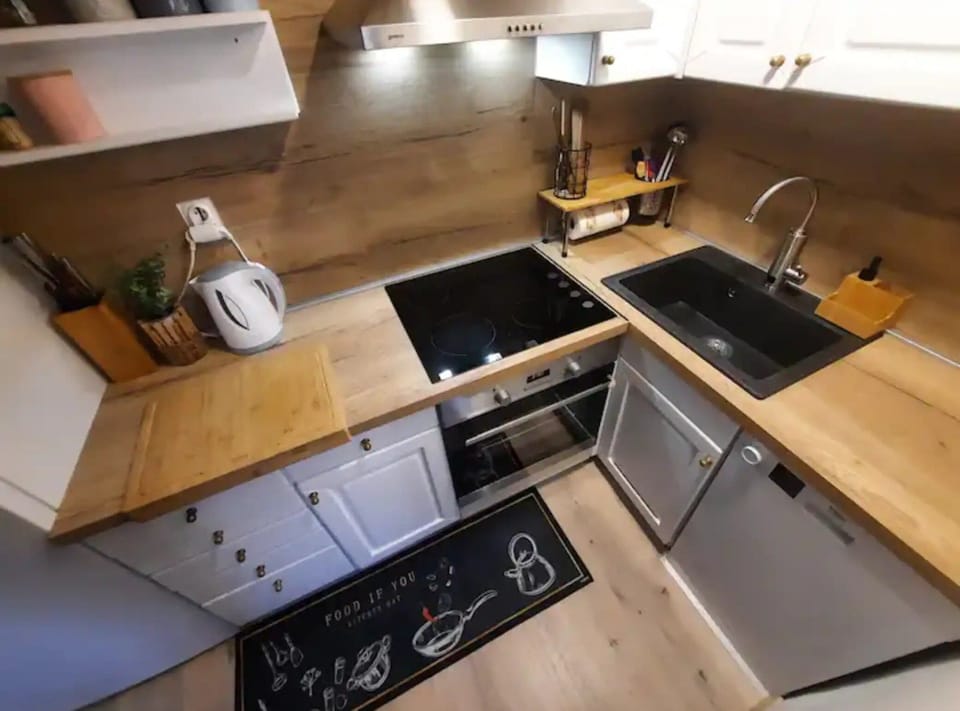 Apartment (Two Bedroom Apartment With Sea View) | Private kitchen | Fridge