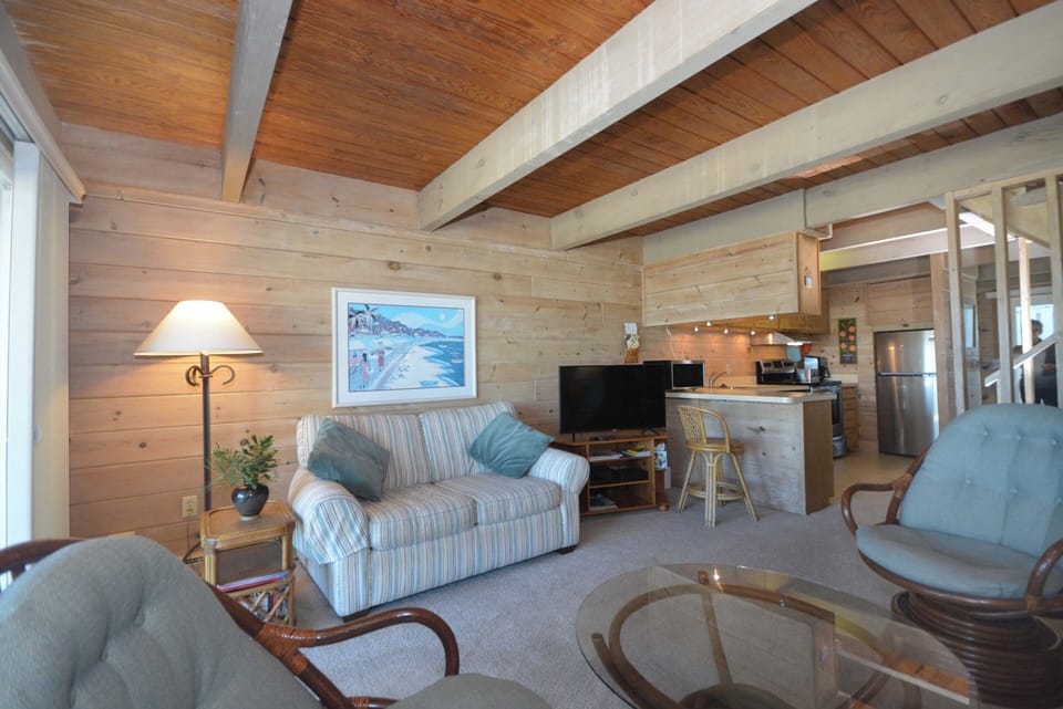 LIVING-AREA