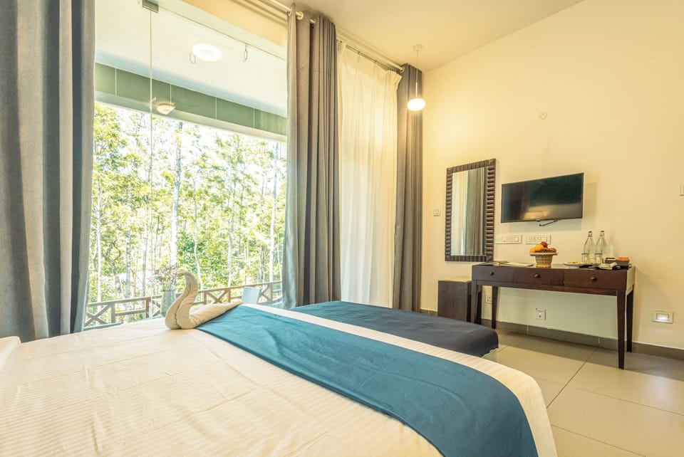 Premium Room, Garden View | Iron/ironing board (on request), WiFi (free)
