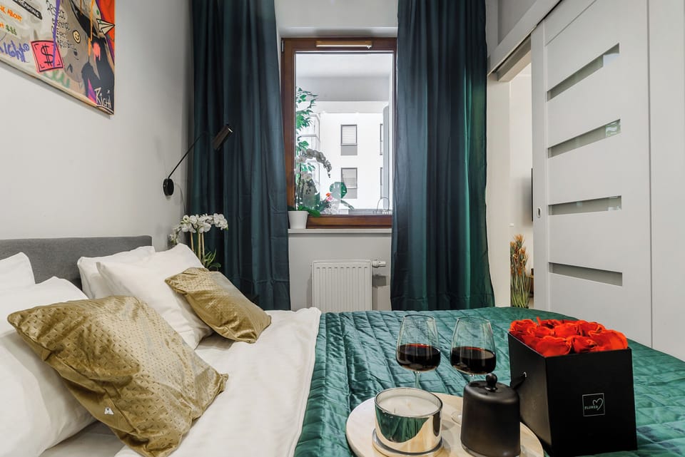 Classic Apartment, Courtyard View | 1 bedroom, blackout drapes, iron/ironing board, cribs/infant beds