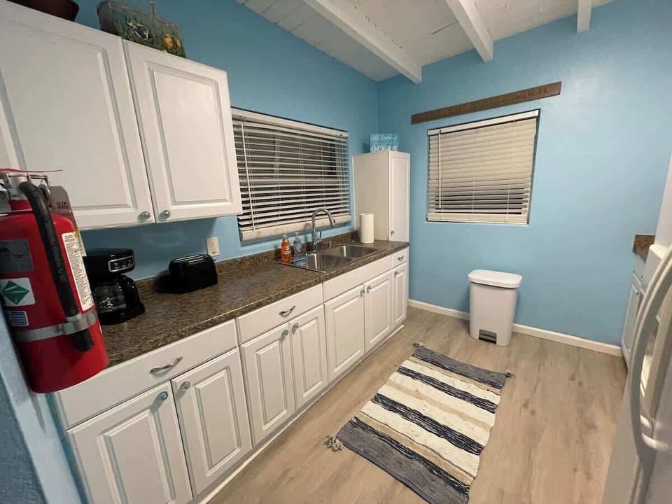 New Renovated as of October 2022 Kitchen