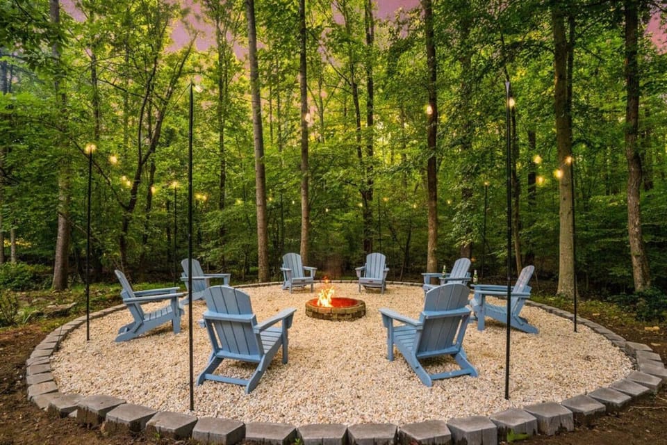 Camp fire sitting