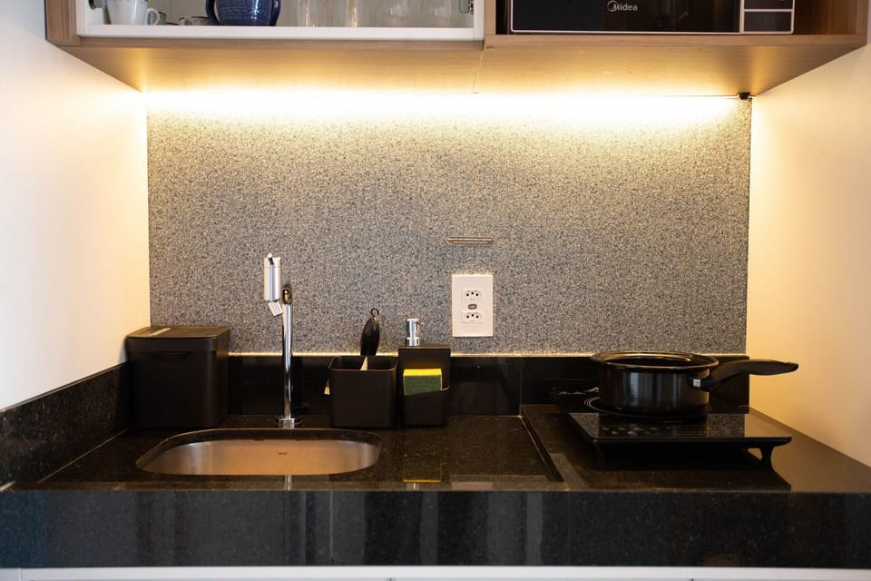 Studio | Private kitchen | Fridge, microwave, stovetop, espresso maker