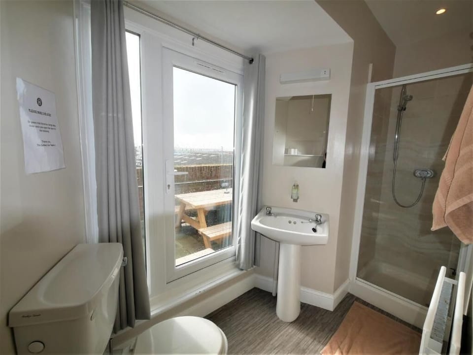 Classic Twin Room, Balcony, City View | In-room safe, iron/ironing board, free WiFi, bed sheets