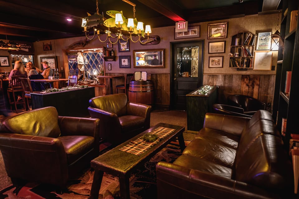 2 bars/lounges, brewpub