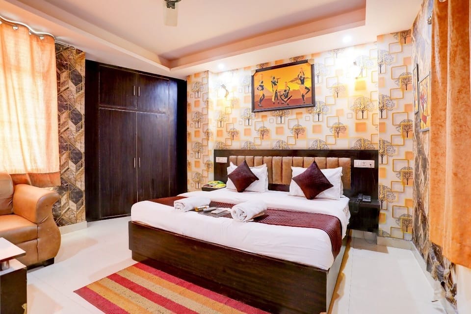 Deluxe Double Room, Balcony | Desk, laptop workspace, soundproofing, free WiFi