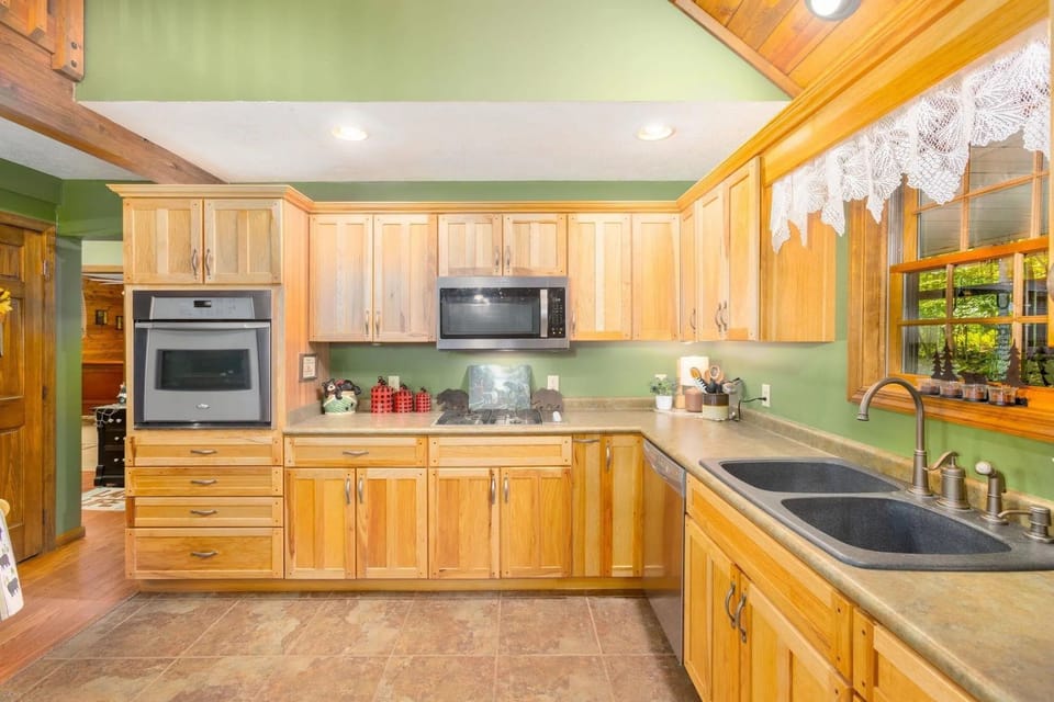 Make memories with the family cooking here