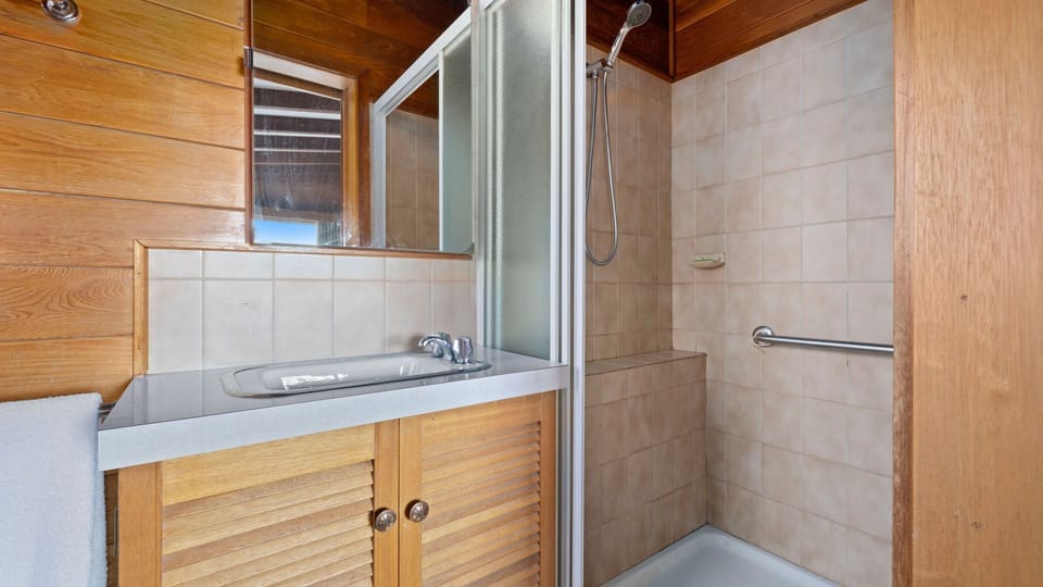 Bedroom 1 Ensuite
