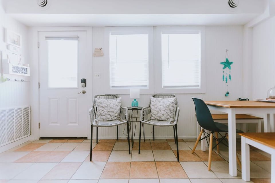 NH337D: Coastal Dunes 4 | Dining Area - Seating for 4