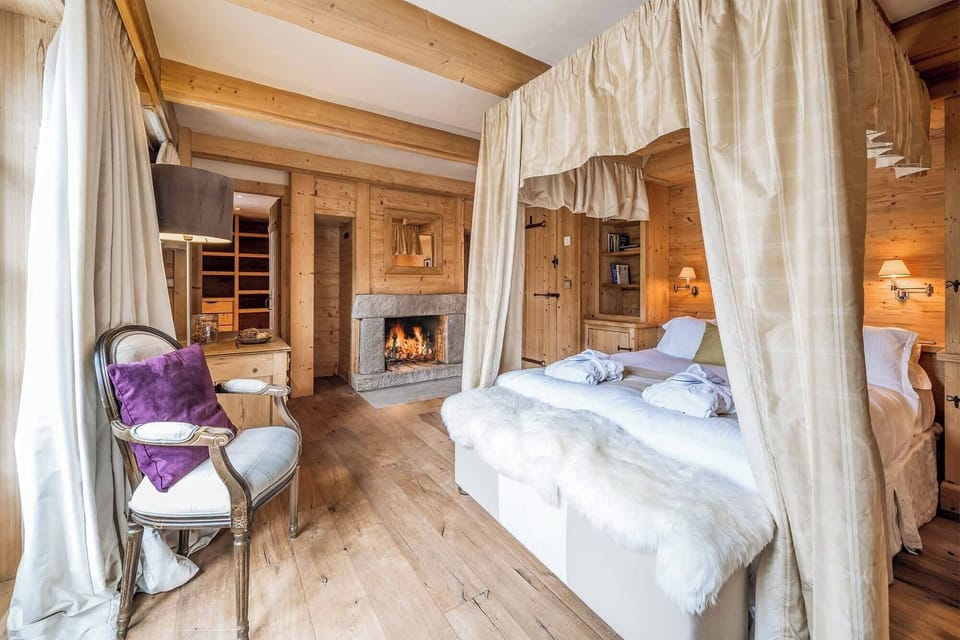 Get a peaceful night's sleep in our cozy bedroom.