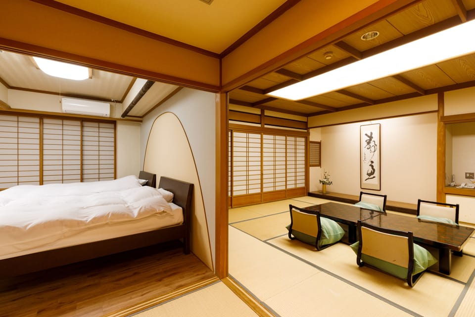 Deluxe Room B with Twin Beds, Non Smoking | In-room safe, free WiFi, bed sheets