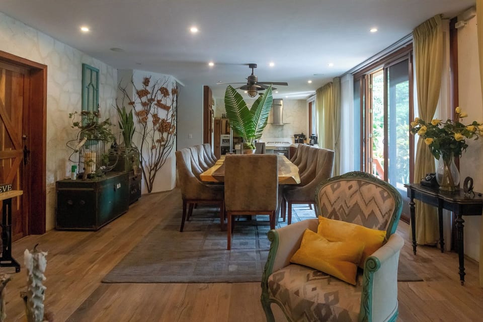 Luxury House, Pool View | Dining room