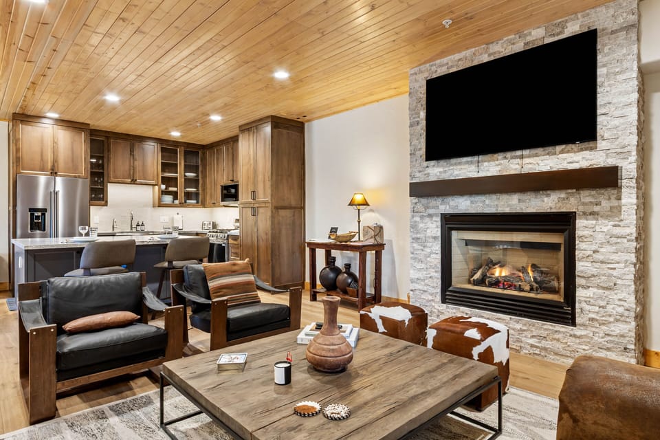 Mountain-Modern, Main Living Room at TimberWolf 2A