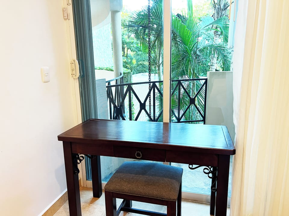 Deluxe Condo, Canal View | 2 bedrooms, in-room safe, individually decorated, individually furnished